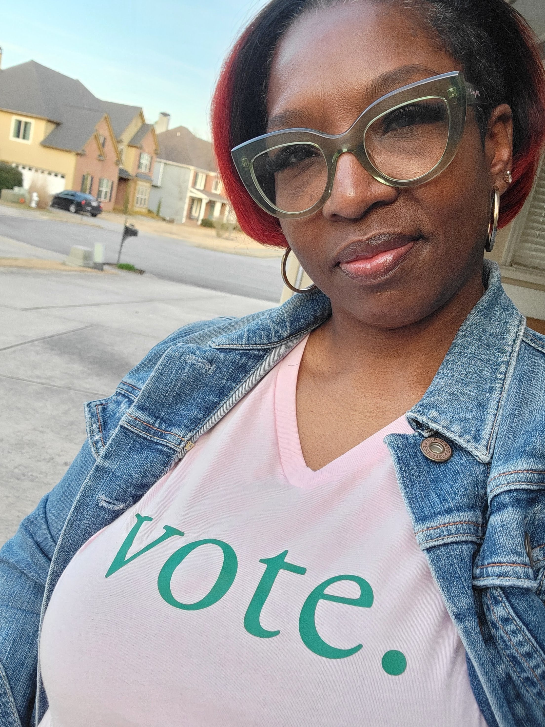 Greek - Vote T-shirt (Pink)